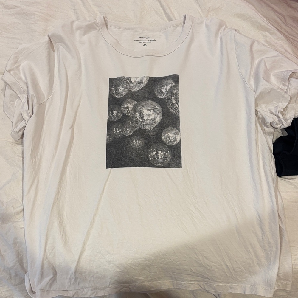 Abercrombie & Fitch Cream Skimming Tee